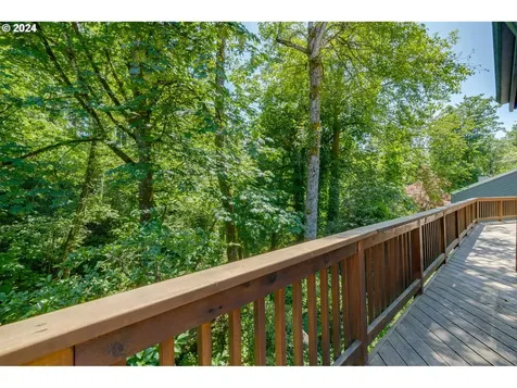 6136 Sw Barnes Road Portland OR 97221