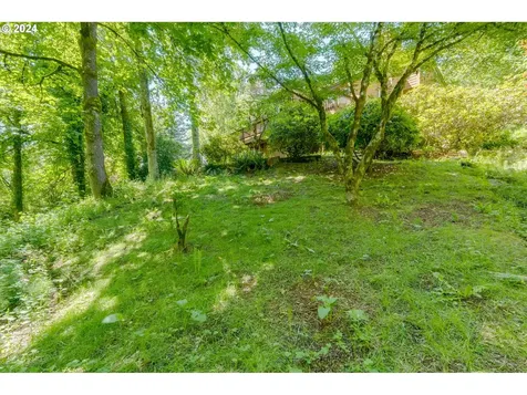 6136 Sw Barnes Road Portland OR 97221