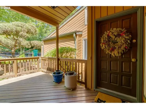 6136 Sw Barnes Road Portland OR 97221