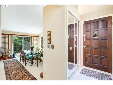 6136 Sw Barnes Road Portland OR 97221