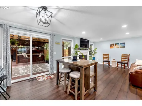 19925 SW Oak Court Beaverton OR 97078