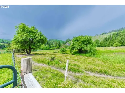 17867 Highway 42 Myrtle Point OR 97458