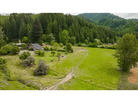 17867 Highway 42 Myrtle Point OR 97458