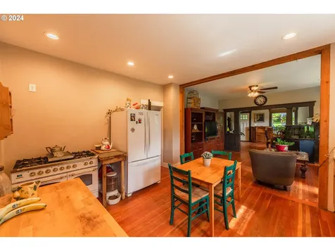 17867 Highway 42 Myrtle Point OR 97458