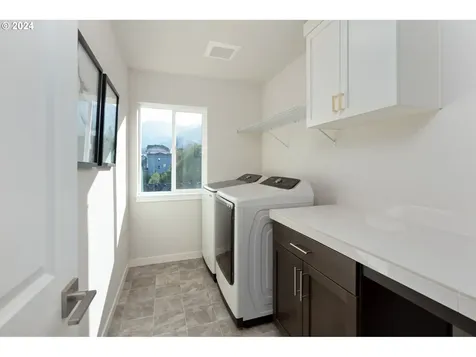 865 Se Hilltop Lane Cascade Locks OR 97014