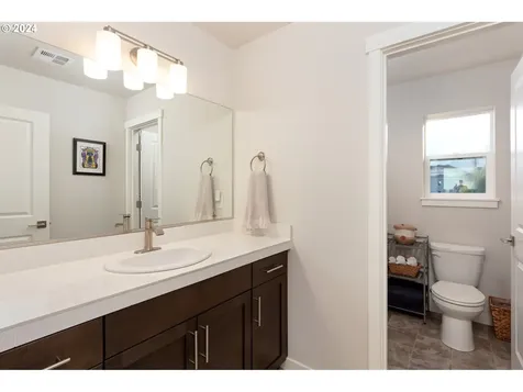 865 Se Hilltop Lane Cascade Locks OR 97014