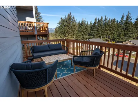 865 Se Hilltop Lane Cascade Locks OR 97014