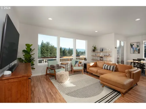 865 Se Hilltop Lane Cascade Locks OR 97014