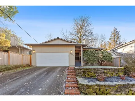 5006 SW Buddington Street Portland OR 97219