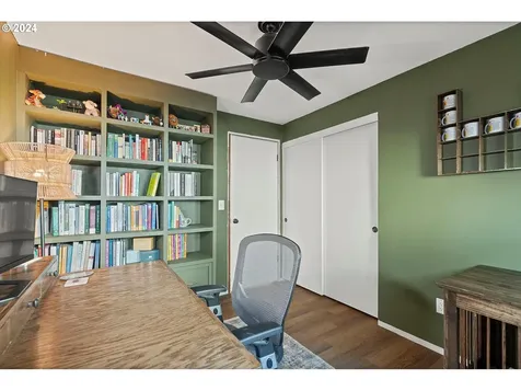5006 SW Buddington Street Portland OR 97219