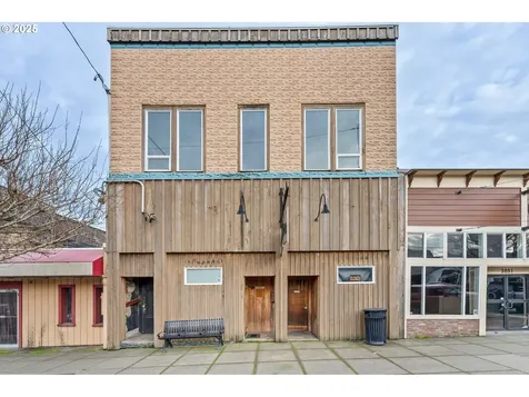 2043/2037 Sherman Avenue North Bend OR 97459