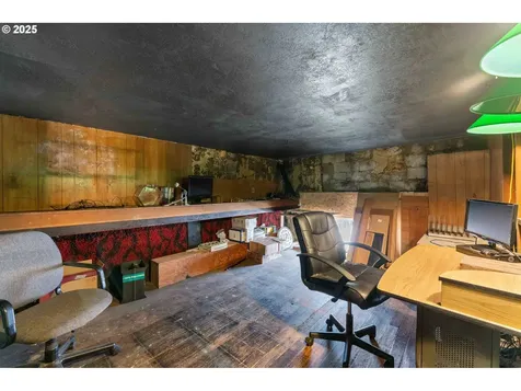 2043/2037 Sherman Avenue North Bend OR 97459