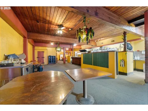 2043/2037 Sherman Avenue North Bend OR 97459