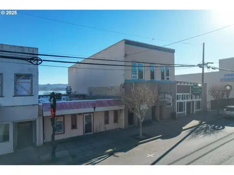 2043/2037 Sherman Avenue North Bend OR 97459