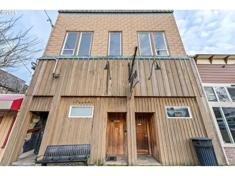 2043/2037 Sherman Avenue North Bend OR 97459
