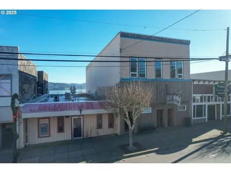 2043/2037 Sherman Avenue North Bend OR 97459