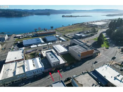 2043/2037 Sherman Avenue North Bend OR 97459