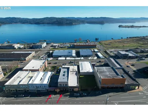 2043/2037 Sherman Avenue North Bend OR 97459