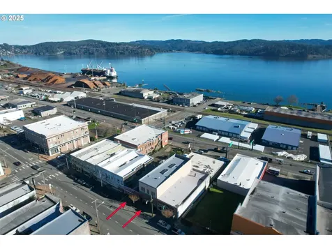 2043/2037 Sherman Avenue North Bend OR 97459