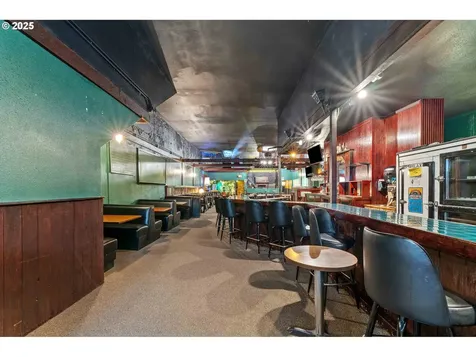 2043/2037 Sherman Avenue North Bend OR 97459