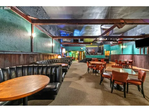 2043/2037 Sherman Avenue North Bend OR 97459
