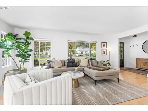 159 5th Street Lake Oswego OR 97034
