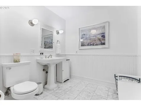 159 5th Street Lake Oswego OR 97034