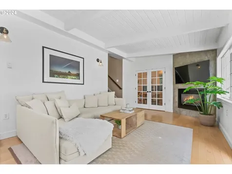 159 5th Street Lake Oswego OR 97034