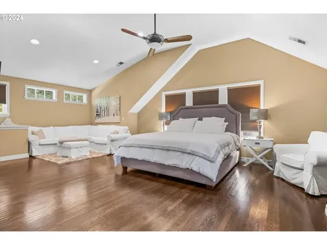 159 5th Street Lake Oswego OR 97034