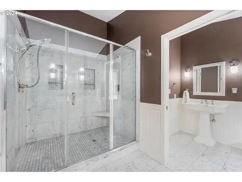159 5th Street Lake Oswego OR 97034