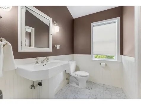 159 5th Street Lake Oswego OR 97034