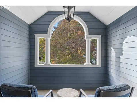 159 5th Street Lake Oswego OR 97034