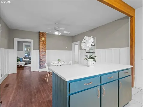 211 Monroe Street Oregon City OR 97045
