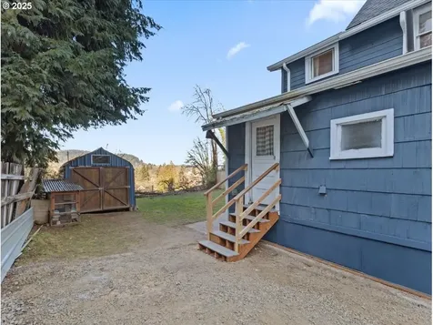 211 Monroe Street Oregon City OR 97045