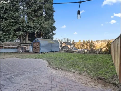 211 Monroe Street Oregon City OR 97045