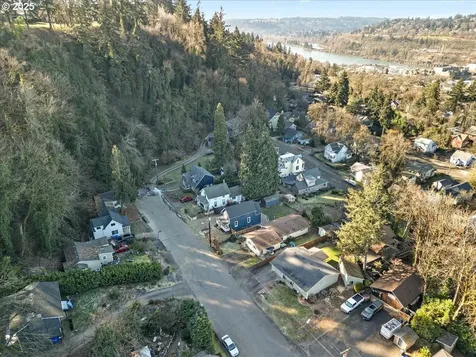 211 Monroe Street Oregon City OR 97045