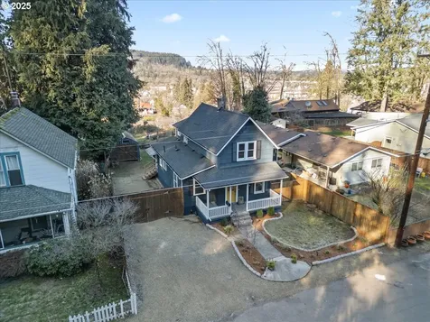 211 Monroe Street Oregon City OR 97045