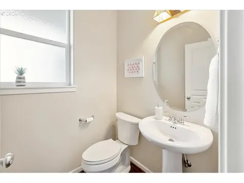126 Ne 57th Avenue Hillsboro OR 97124