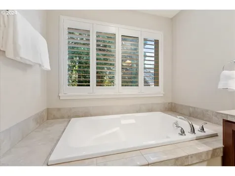 126 Ne 57th Avenue Hillsboro OR 97124