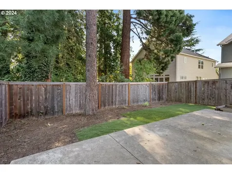 126 Ne 57th Avenue Hillsboro OR 97124