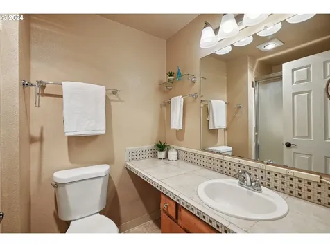 615 Nw 133rd Circle Vancouver WA 98685