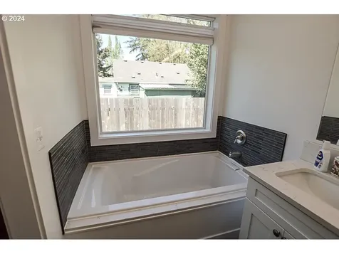 1284 Waite Street Eugene OR 97402