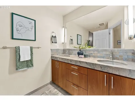 2734 NW Upshur Street Portland OR 97210