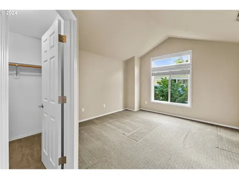 2734 NW Upshur Street Portland OR 97210