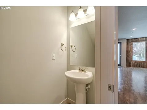 122 N 43rd Place Ridgefield WA 98642