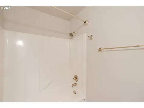 122 N 43rd Place Ridgefield WA 98642