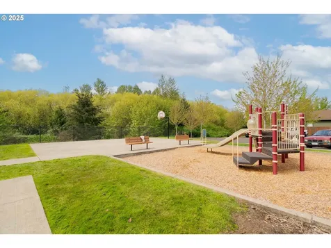 122 N 43rd Place Ridgefield WA 98642