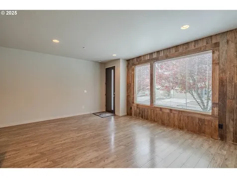 122 N 43rd Place Ridgefield WA 98642