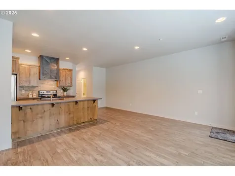 122 N 43rd Place Ridgefield WA 98642