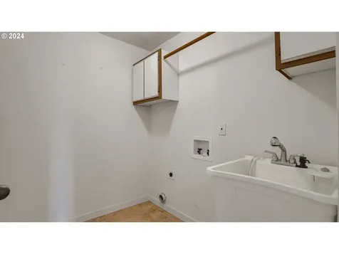 9470 SW Diamond View Way Beaverton OR 97007